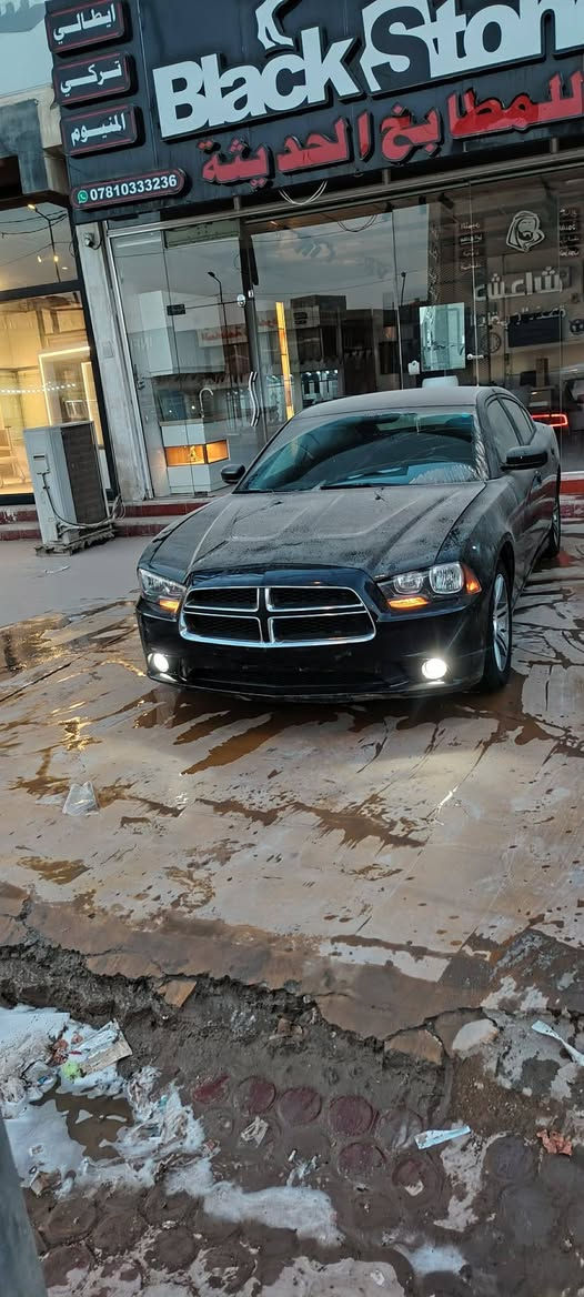 يالله سلام وعليكم جارجر موديل 2013 رقم سليمانيه انكليزي بيه 3قطع دبديل بس بلادي بدون صبغ بدون دواخل السعر ب135 ***********
