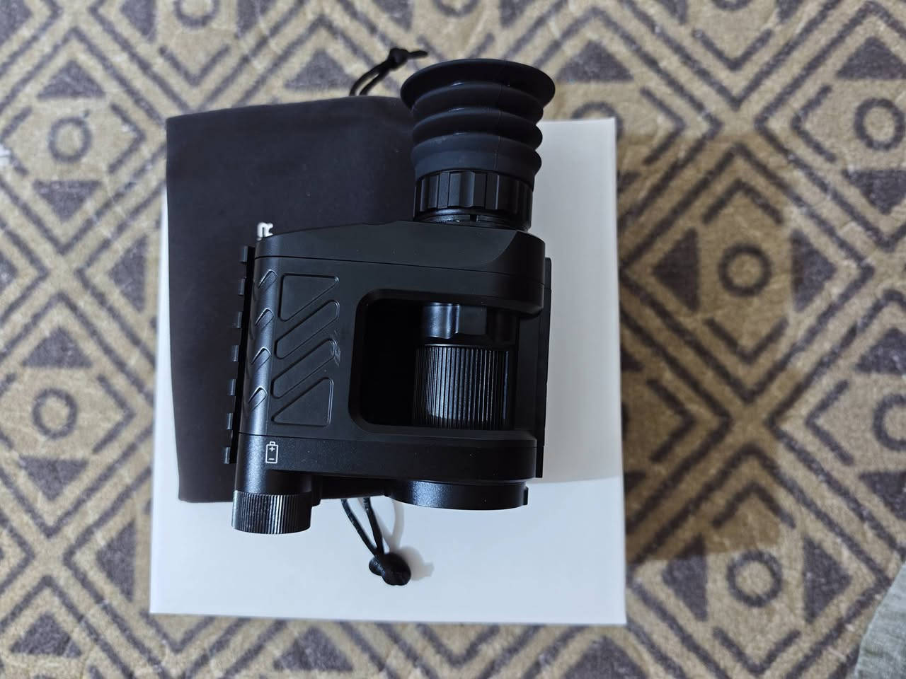 💪🏽💪💪🏽ناظور  ليلي ماركه ويت هانتر الوصف 👇👇
وصف
منظار بندقية WESTHUNTER NVE20 الرقمي للرؤية الليلية والنهارية بدقة HD 1080P للصيد. متوافق مع عيار .308. يمكن استخدامه مع منظار إضافي أو بشكل مستقل.
تكبير العدسة العينية: 16x
، تكبير رقمي: 1x-3.5x،
البعد البؤري للعدسة الشيئية: 16 مم، الوزن: 288 غرام،
الأبعاد: 145x98x50 مم، طاقة الأشعة تحت الحمراء: 5 واط،
طول موجة الأشعة تحت الحمراء: 850 نانومتر،
دقة الصورة: 3072x1728،
دقة الفيديو: 1920x1080،
دقة المستشعر: 1920x1080،
دقة العدسة العينية: 1024x768،
محول للقطر الخارجي: 38-46 مم،
البطارية: 18650x1،
عمر البطارية: 8 ساعات،
مسافة إضاءة الأشعة تحت الحمراء: 200 متر،
صيغة الفيديو/الصورة: mp4 / jpg،
طريقة الإرسال:
واي فاي،
التركيز: 3 سم - ∞


**إذا كنت صاحب هذا الإعلان وتريد حذفه لأي سبب، رجاءا أرسل رسالة إلى الدعم الفني**