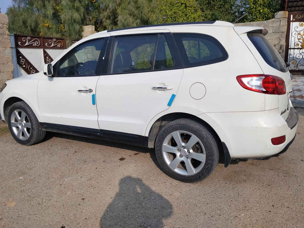 للبيع سياره سنتافي موديل 8 ادوات كير محرك خير من الله محرك كاز سعر 50 وبيهه مجال رقم موبايل *********** و***********كصه جنطه مكان ديالى
