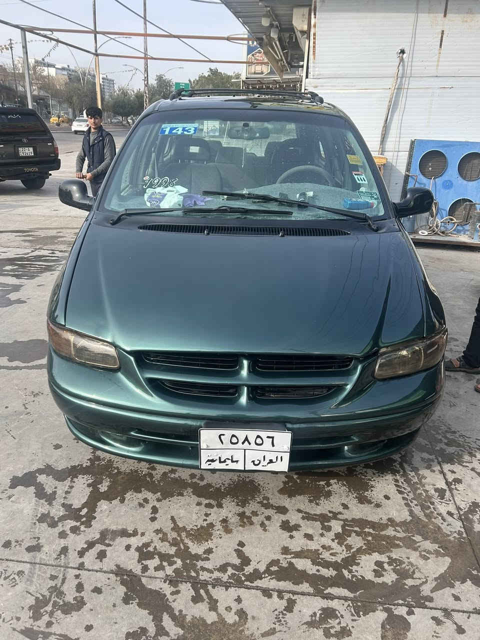 السلام عليكم ورحمته الله وبركاته 
سياره دوج كرفان 
موديل 1998 صبغ عام 

للبيع بسعر  42 ورقه قفل 
كير ومحرك  مبدل الى 
تويويتا كاميري (2000)ام الجف 
اربعه اسطوانات 
السنوية ينتهي اب 2026 شهر السادس 
صاحب السنوية اب كركوك 
شرط التحويل 
مكان السيارة كركوك
غير متواجد علا الفيس 
رقمي  الاثير 
***********
