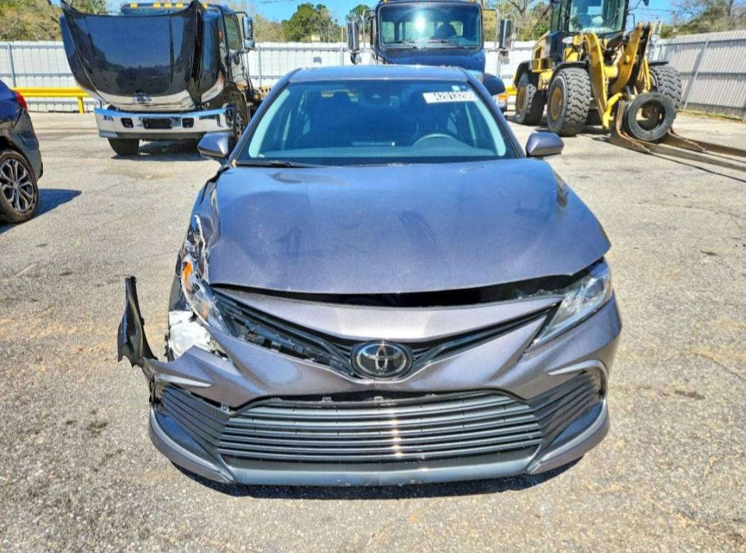 تويوتا كامري 2024 سعر 70 ورقه– حادث بسيط (ضربة خفيفة)
✔️ محرك 2.5 لتر اقتصادي وقوي
✔️ قوة تقريباً 203 حصان �
✔️ قير أوتوماتيك 8 سرعات
✔️ دفع أمامي مع ثبات عالي
✔️ صرفية بنزين ممتازة (حوالي 32 MPG) �
✔️ شاشة + Apple CarPlay و Android Auto �
✔️ كاميرا خلفية + أنظمة أمان متطورة
✔️ مناسبة للاستخدام اليومي والسفر
Edmunds
Edmunds
Cars.com
💰 بيع مباشر من داخل أمريكا
📦 نوفر: ✔️ شراء من المزادات الأمريكية
✔️ شحن مباشر إلى العراق
✔️ متابعة كاملة لحد الاستلام
📍 موقع المكتب: تكريت
📩 للحجز والاستفسار راسلنا خاص


**إذا كنت صاحب هذا الإعلان وتريد حذفه لأي سبب، رجاءا أرسل رسالة إلى الدعم الفني**