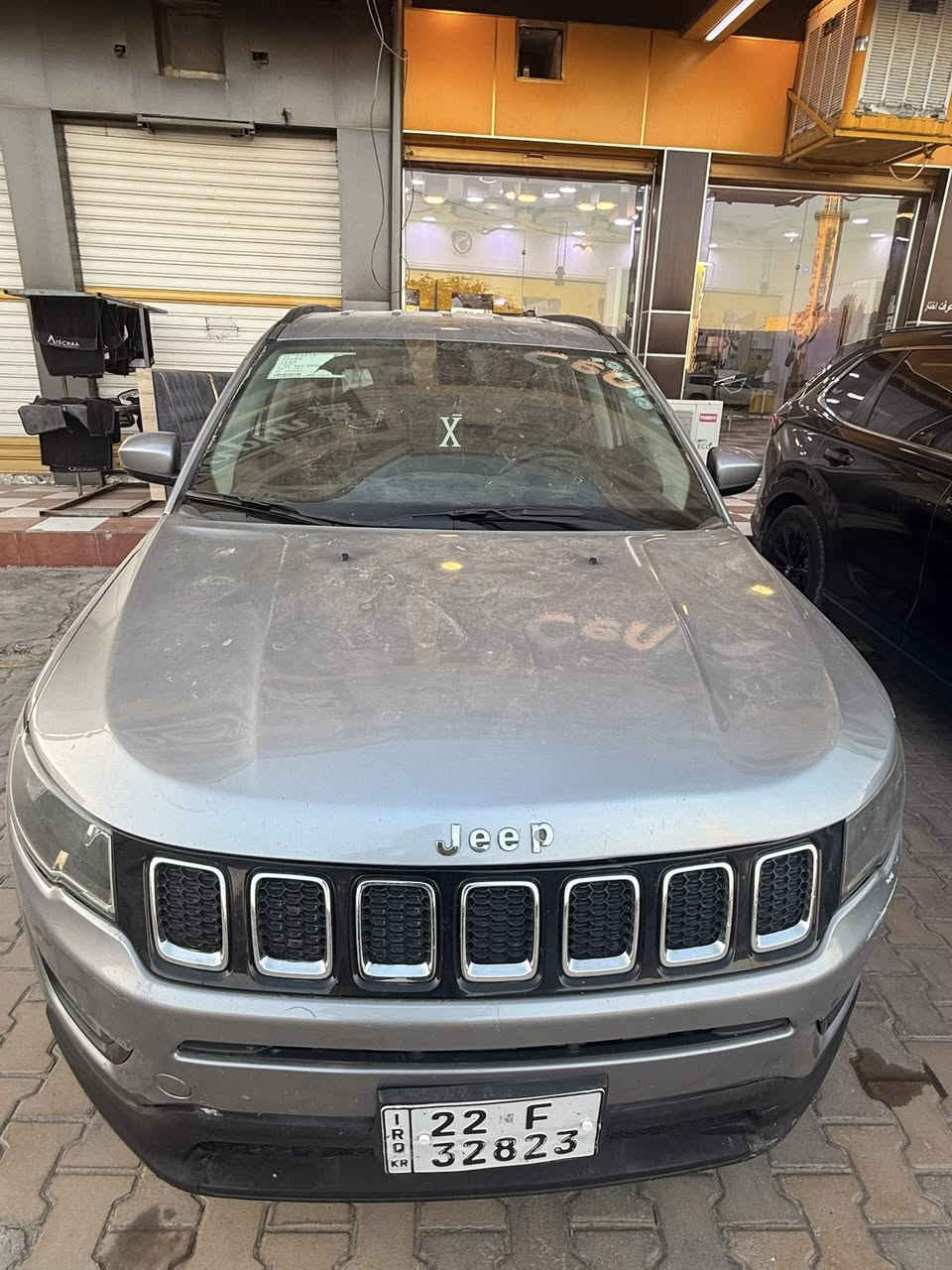 جيب كومباس 2018 رقم اربيل باسمي تحويل ثاني يوم
ضرره بنيد فقط نفسه مصلح بدون دواخل 
بصمه 
محرك 2400
كير اوتوماتيك وعادي 
شاشه اعطال
شاشه جبيره وكامره بلادي 
ويل كب كروم 18 مع تخم تاير جديد
هند بريك بصمه 
صندوق كهرباء 
ماشيا 112 الف كيلو
سياره جديده بدون نقص حته جيك ما مشتغل ولا مسج بيها 

***********
