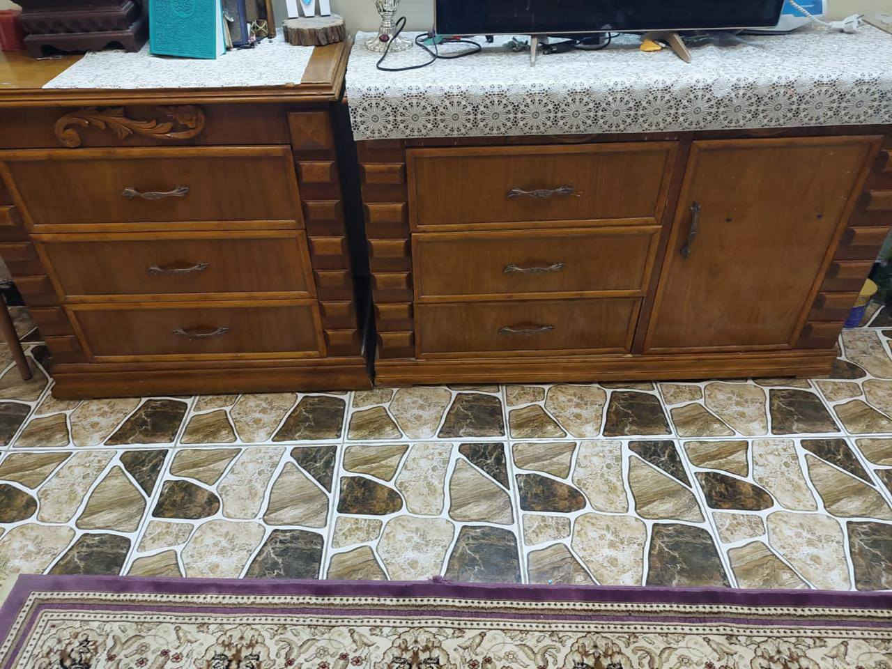 السلام عليكم غرفه اخشاب صاج للبيع نظافه كامله سعر مليون وميه وبيها مجال رقم موبايل ***********
