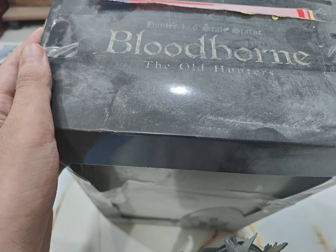 مجسم للعبة Bloodborne 
شخصيه الhunter 
البكج معدوم بالكامل بس المجسم سليم 
(لمن تشتريه يجي وياه البكج اذا جنت مهتم بالكتابات الي بيه)
غير مسعر حط اي سعر تشوفه مناسب واخذه 
التوصيل في محافظه بابل فقط


**إذا كنت صاحب هذا الإعلان وتريد حذفه لأي سبب، رجاءا أرسل رسالة إلى الدعم الفني**