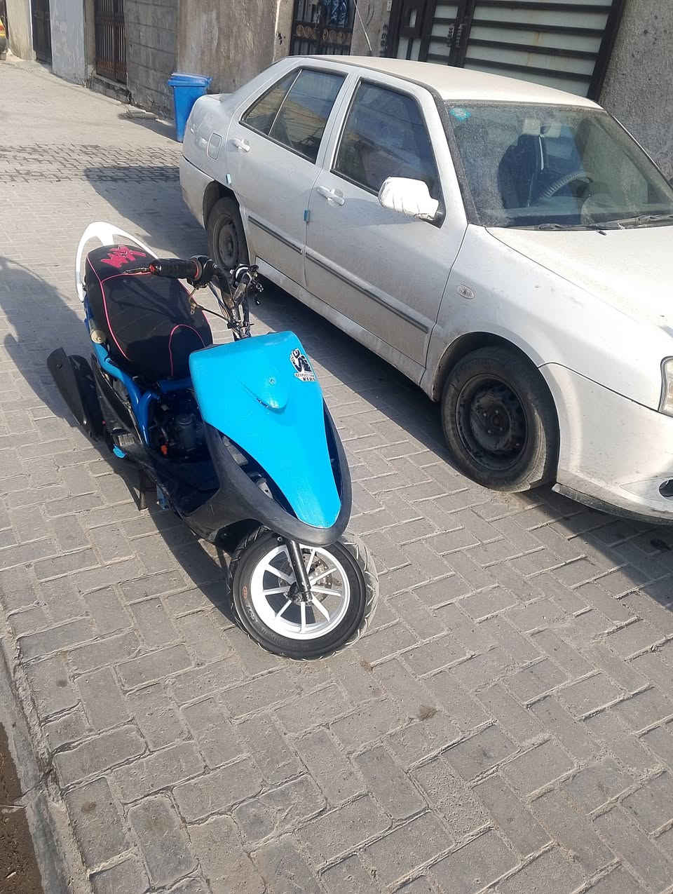 سلام عليكم عندي دراجة ماكس عدله مال لعب بلادية دراجة ممفتوحة  مكينة مال رمة شوتتهة موجودة هية ول هندر ول سوادة مال هندر دؤاجة تعمير جديد من صفر  دراجة بكل وقت نكرة سلف وهند مكاني بياع شهداء ليريدهة يتوصل وساب ***********

غير متواجد فيس 
غير متواجد فيس 
غير متواجد فيس
