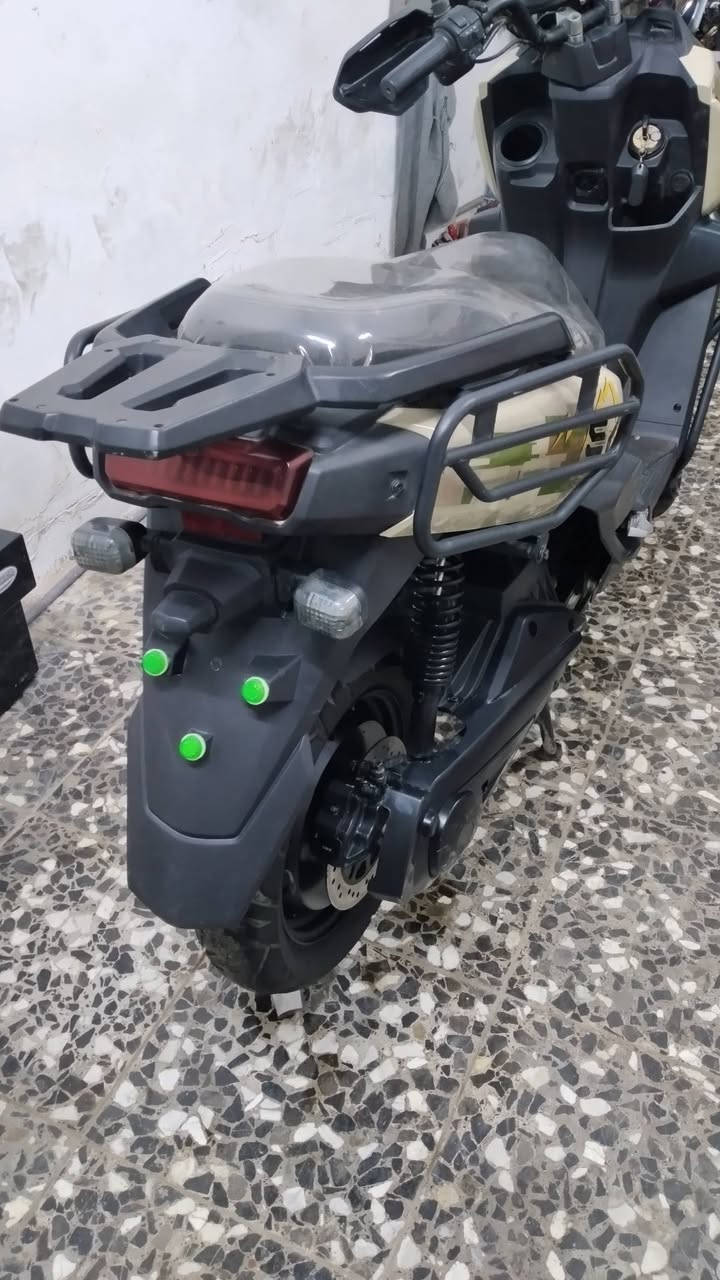 دراجة شحن اباجي نضيفة جدا اخت الزيرو اي نقص مابيهة السعر ٩٠٠ الف مكاني الشعب ***********
