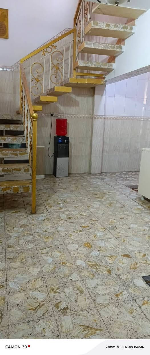 يا الله
بيت المساحه ١٦٥ طابو زراعي دور الحجر خلف المعلب ع شارع السنيه مباشر بناء طابوق صب مسلح 
استقبال وصاله وغرفتين وصحيات داخليه وخارجيه وگراج سياره 
للاستفسار‏‪***********‬‏
