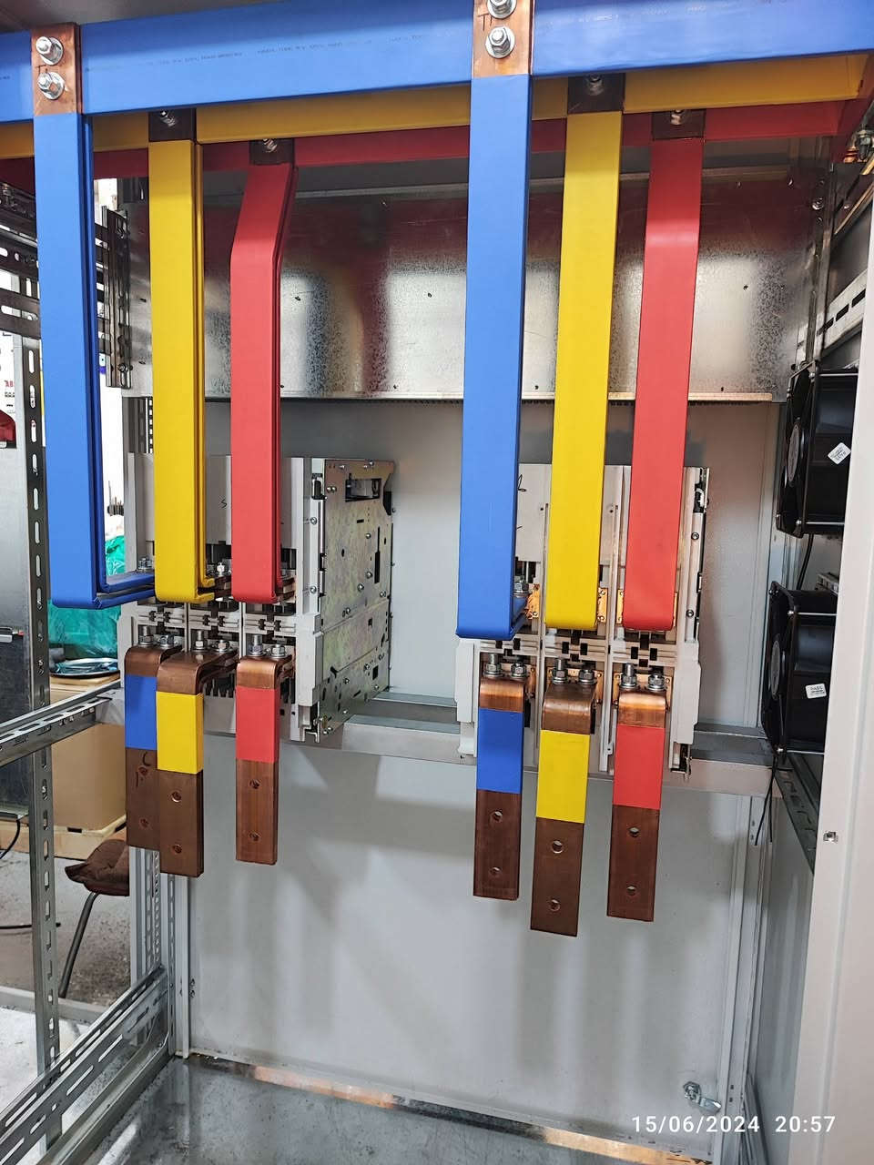 السلام عليكم  اللهم صل على محمد وال محمد...

⚡
 مجموعه من اعمالنا بوردات كهربائية بور توزيع كونترول

⚡💡🪛
مستعدون لتنفيذ كافة اعمال البوردات الكهربائية 
وصيانة جميع خطوط الانتاج والمكائن الصناعية 
كلاسيك كونترول و plc

 

 

⚡⚠️💯ضمان 
⚡⚠️💯صيانه 
⚡⚠️💯سرعه في الانجاز 
⚡⚠️💯دقه في العمل 
⚡⚠️💯استشارات هندسيه 
⚡⚠️💯اعطاء افضل الحلول 
.

للتواصل معنا على الارقام التاليه 
***********📱📱  
***********  

الموقع 
مجمع سيد مأمون التجاري 🪛🪛🇮🇶
