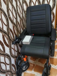 يوجد عربانه شحن الكترونيه ذوي احتياجات خاصه للبيع للتواصل معرفه السعرى...