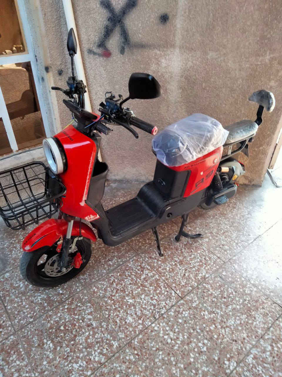 السلام عليكم
#السعر385
المكان #نجف_كوفه 
المواصفات ➕ التفاصيل.
1-🔺دراجه شحن ( R9 )  
2 -🔻فول نضافه كبال عينك 
3 -🔺عدد البطاريات (5)
4 -🔻اقوه شركه هيه ونلي 
5 -🔺دراجه موديل 25
6-🔻شاحنه ذكيه  
7-🔺ملف نحاس حقيقي... نحاس...
8-🔻شاشه تحدد ( العطلات )...
9-🔺نشرات ( خلفيه ) و ( اماميه )...
10-🔻دبل ( اشاره )...
11-🔺نظام البك ( R ) الرجوع للخلف...
12-🔻نظام ال ( P ) للوقوف...
13-🔺دبلات اماميه ( 2 ) هيدروليك دهن...
14-🔺دبلات خلفيه ( 2 ) غاز هيدروليك
15-ستاند موبايل + شاحنه موبايل
16-🔺لون ماروني  
17-🔻لد امامي ( زنون ) عالي و ناصي...
18-🔻ضد ماي تغسلها براحتك ...
------------------------------- 
🟥الدراجه سريعه و شلعته ( قويه )
#السعر 385

#***********#
