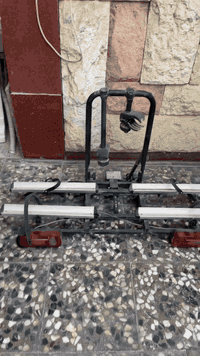 حماله الماني اصلي مع الهوك كامل
خاصة ماال فورنر بك لايتات وقاعدة رقم شي راقي جدا
تحمل بايسكلات عدد ٢ حجم  ٢٠ وفوك يعني لل٢٨ او ٢٩
السعر // ٢٥٠ دولار غير قابل للتفاوض 
للاستفسار//***********
