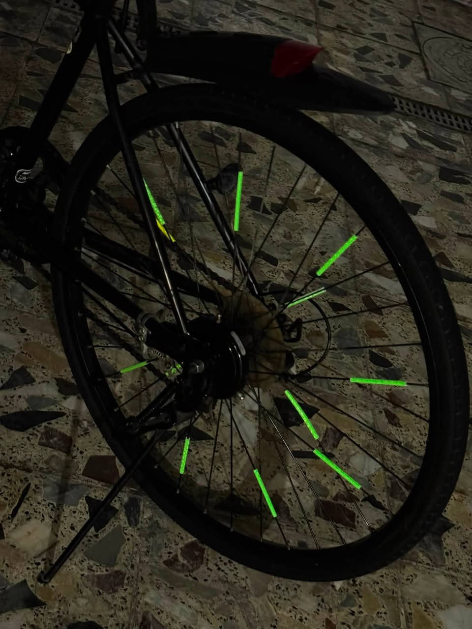 النظافه ٩٩٪؜ ✅كامله من الويل للويل🔥🔥
🔵بايسكل c700🚴🏻‍♀️الحجم28 فريم L 

🔵 نظام البايك سستم SHIMANO✅ بلكامل 

🔵 جاملغات أصلية+ سرج طبي للمسافات🚵🏻‍♂️

🔵تايرات نوع KENDA تتحمل اوزان الى 110KG 

🔵لامينوس اضائه بلويل الأمامي والخلفي💡

🟡القطعه كامله شرط تونسك✅وبسعر جداً مناسب

🟡📌السعر ١٥٠ الف قفل🔥🔥🔥مكاني بغداد 

☎️رقمي    ***********
