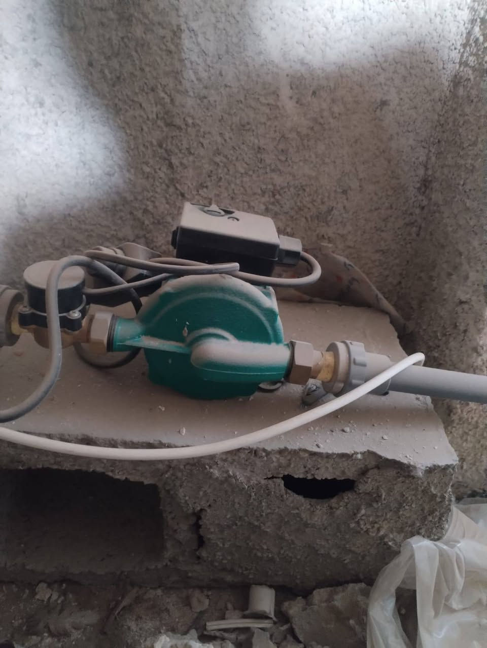 غراض للبيع مستعجل 
غساله جديده شغاله 
ثلاجه الحافظ تبريد وتجميد فول مداخله تصليح 
ماطورات مي اثنين 
واحد نازل وواحد صاعد اوتماتيك يفصل وحده جديدات استخدام شهر 
سخان استعمال شهر 
عنوان الشرطه الخامسه


**إذا كنت صاحب هذا الإعلان وتريد حذفه لأي سبب، رجاءا أرسل رسالة إلى الدعم الفني**