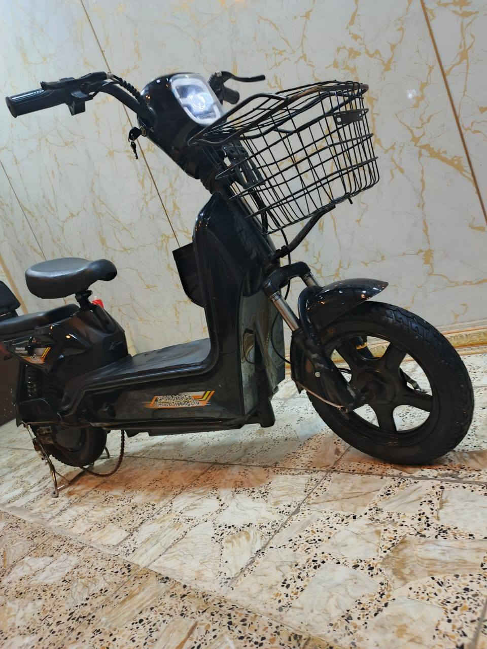 سلام عليكم دراجه شحن للبيع الدراجه نضيفه ٣ سرع مديل 25 بيه نضام دوس بريك يله تمشي كهربأيات شغاله هورن السعر 250 وبيه مجال بسيط اتصل وبيك خير ودلل الرقم *********** العنوان بغداد الحسينيه مال الراشديه سكلات
