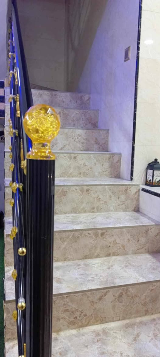 بيت للبيع #100في حي النصر بسعر جدآ مناسب
#يتكون من غرفه وصاله  وستقبال ومطبخ  وصحيات دخليه وخارجيه و #فوك مخزن وغرفه هيكل 
✨سيراميك للسكف ✨
#البناء صب كونكريك مسلح اساس وسكف بناء #طابوك_جمهوري  #سقوف_ثانويه 
#ديكورات_حديثه  
#خريطه كامله  #عالي عن الشارع بناء 2022 
#السعر 120وبي مجال
#الموقع/النجف حي النصر قرب مدرسه التضامن للبنات و قريب ع سوك والمجمعات 
#للاتصال***********مكتب_الفهد بي واتس
#أمانة_الله_تبلغو_من_طرفي_حلا_سيف
