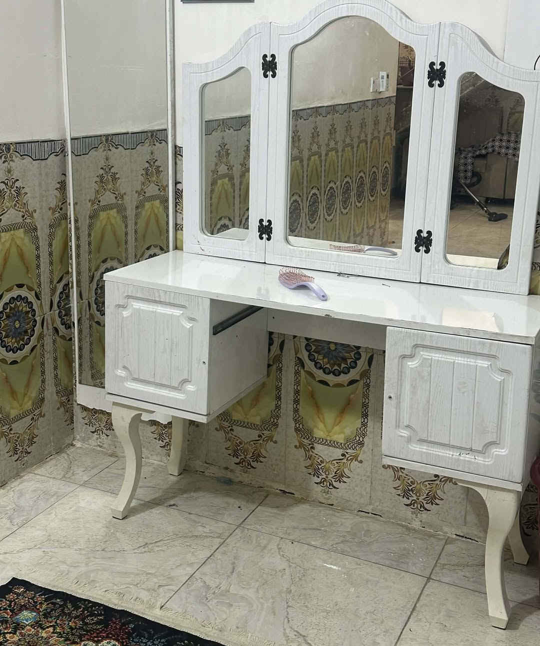 غرفة بيها نقص تاج جرباية فقط السعر 175 بيها مجال بسيط عنوان المدائن البيع مستعجلين وياها هدية دوشك جرباية الشراي فقط يراسل


**إذا كنت صاحب هذا الإعلان وتريد حذفه لأي سبب، رجاءا أرسل رسالة إلى الدعم الفني**