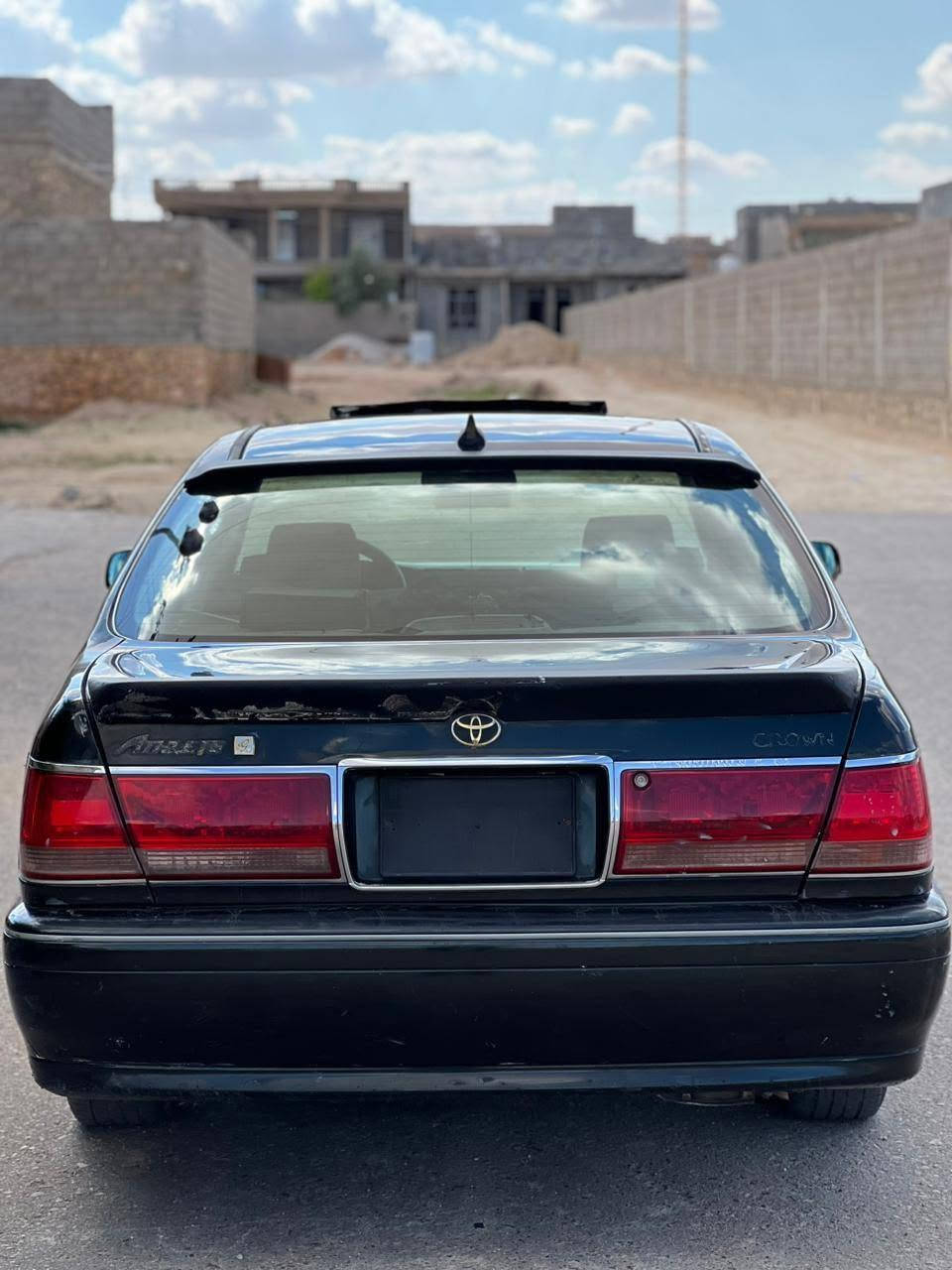 سياره للبيع ب 30 وبيها مجال***********
