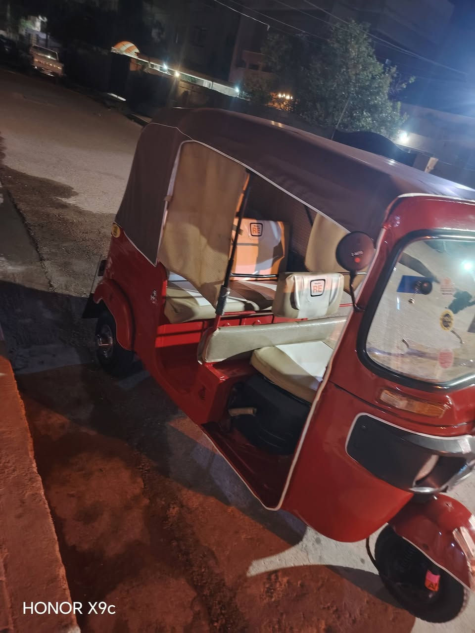 تكتك باجاج موديل 17داخله بال18معمره تعمير كامل دبلات تجفيت شركه كهرباءيات كامله دهن بانزين اي نقص مابيها المكان بغداد محموديه السعر5600او بيها مجال قليل الاتصال على الرقم ***********او***********
