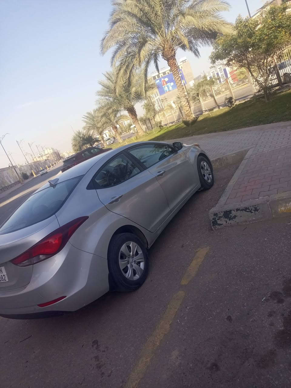 النترا 2016 امريكي مكينة 2000 رقم بغداد حادثها جاملغ خلفي وبيها مكانات كلير ماشية 66 السيارة جديدة بمعنى الكلمة ملاحظة السيارة كير عادي  السعر 110 مكانها كربلاء الشراي يتصل ***********  الرجاء قراءة المنشور جيدا قبل الاتصال
