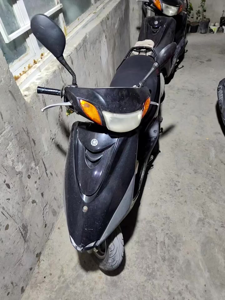 السلام عليكم لكزس دراجه نظيفه كهربائيات شغاله السعر 800 وبيها مجال ***********
