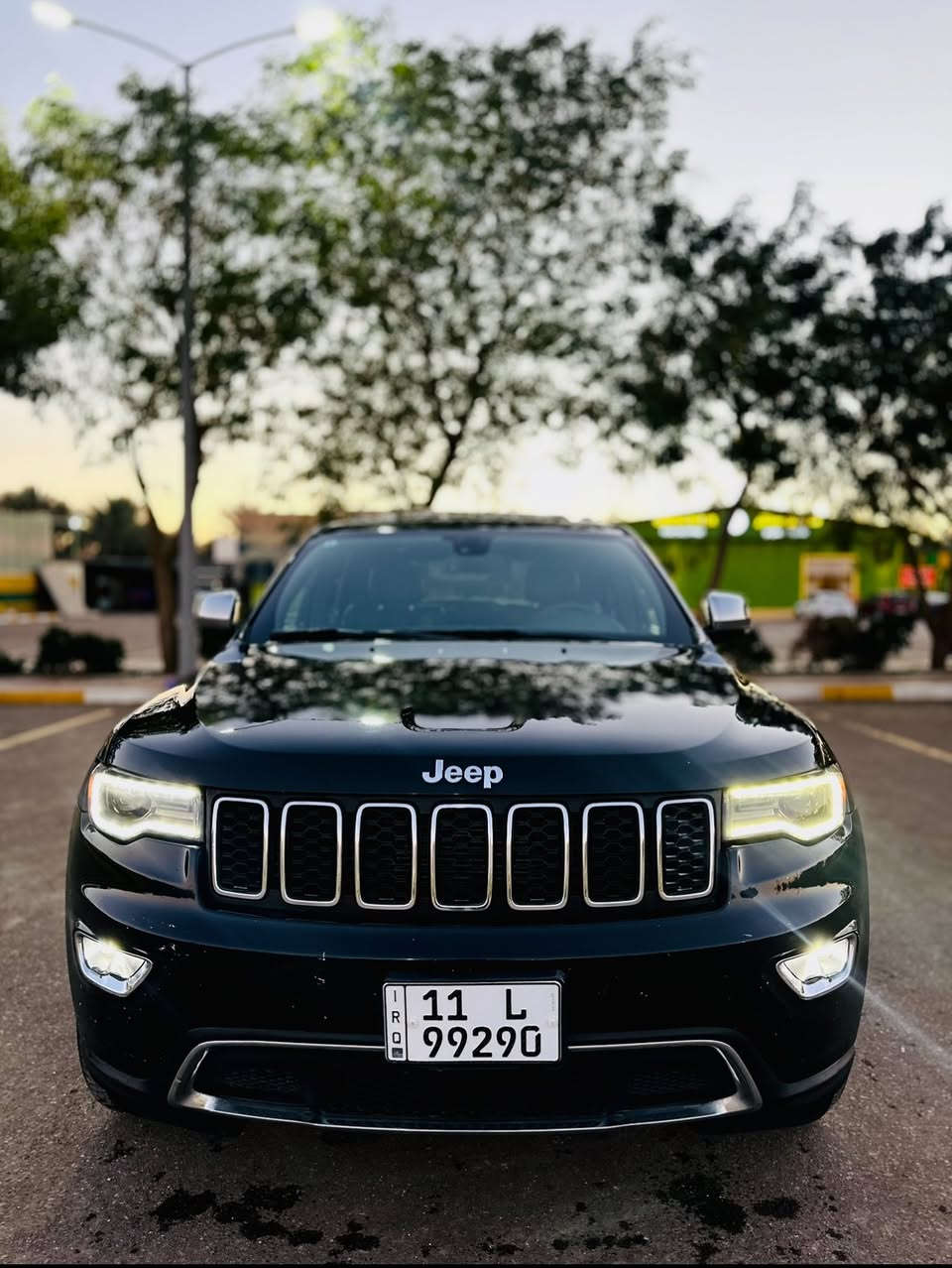 السلام عليكم 
جيب وارد امريكي
 موديل 2019
فول مواصفات 
* بصمه
* تحذير الخروج عن المسار . 
* دفع رباعي 4x4 
* المقاعد الأمامية كهربائية .
* ذاكرة لحفظ وضعيات الجلوس . 
* المقاعد الأمامية  تبريد وتدفئة . 
* المقاعد الخلفية مع تدفئة . 
* انظمة القيادة .
* نقطة عمياء ..
* مقود السائق كهربائي . 
* تدفئة ستيرن . 
* سقف بانوراما .
* شاشه كبيرة مع نفكيشن GPS . 
* تشغيل عن بعد .
* صندوق كهربائي .
* حساسات خلفية .
* كاميرا خلفية .
* مرايا متحسسه للضوء العالي . 
* محدد سرعة . 
* نظام بريك اوتماتيكي ( Auto Break System ) .
*نظام صوت هارمن كاردون
* شاشات 
* المسافة المقطوعة ( 69000 ) 
* وبعد هواية مواصفات .
—————
حادثها جاملغ خلفي فقط وباب خلفيه مفتوحه علمود تطبيع فقط 
سياره بدون ايرباك . 
سونار موجود ويا صور 
* السعر ( 230) وبيها مجال 
***********
مكاني بابل
