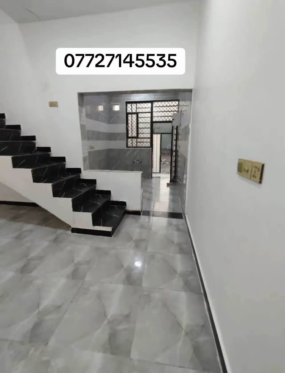 حياك الله استاذي العزيز هذا الدار  المساحه 120 والسعر مالته 57 وبي
يحتوي الدار على غرفه اربعه في اربعه غرفه خمسه ونص في اربعه ونص 
صاله واستقبال ومطبخ وصحيات وطارقه 
صرف زراعي باسم عراقي سنه 25 
الموقع الجزيره اليوبا الصقر*********** شط العرب, البصرة
