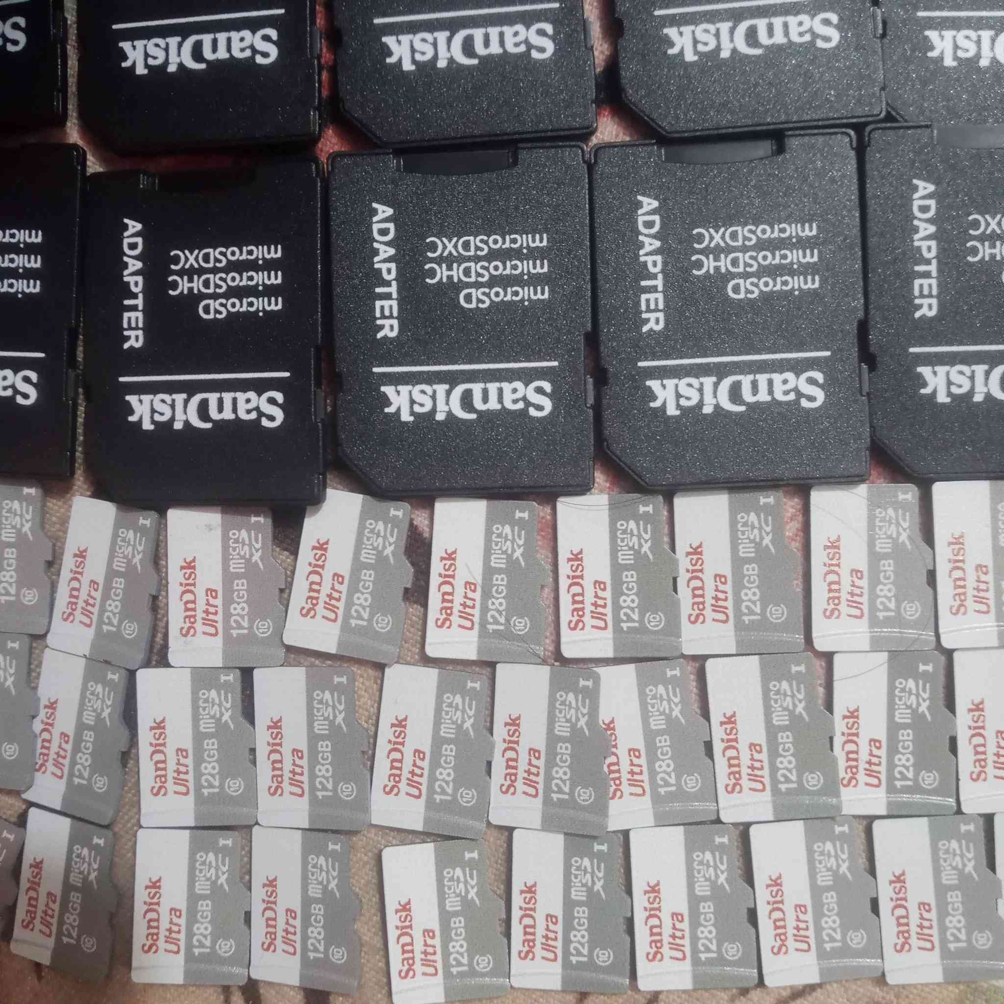 رام مبايل كامره داش كام الاصلي وليس صيني سانديسك بطاقه مايكرو اس دي إكس سي الترا128GB +محول SD يباع بلمحلات بسعر 43 الف سعر القطعه 10 الف تاخذ قطعتين تجيك وياها هديه بيت رام الكميه خير من الله يوجد توصيل لجميع المحافظات ***********
