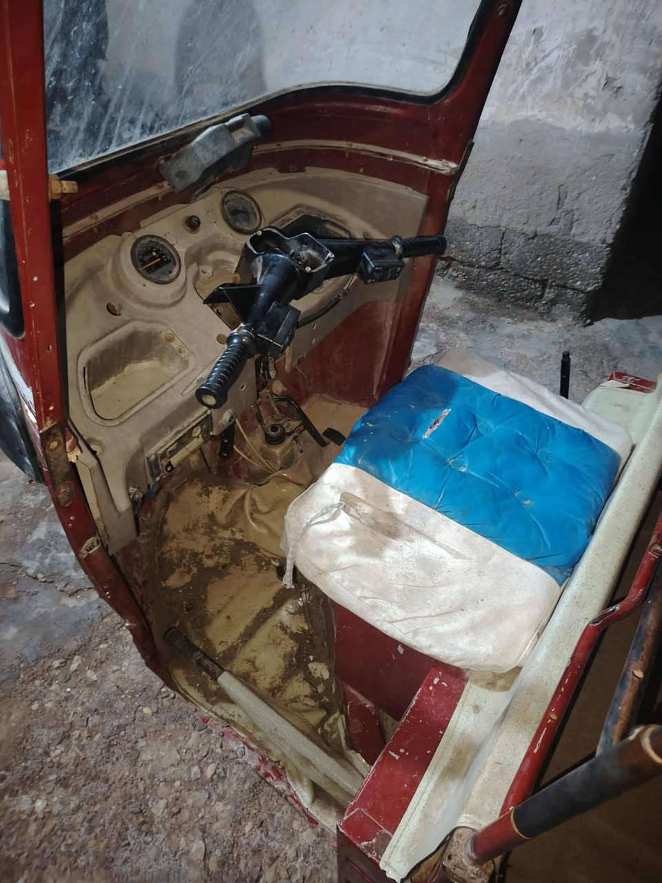 تكتك للبيع اوراق اصوليه تكتك شغاله بس شويه متروكه مديل 2019السعر مليون و900وبيه مجال المكان كوت مركز مدينه/‏‪+964 781 745 5019‬‏


**إذا كنت صاحب هذا الإعلان وتريد حذفه لأي سبب، رجاءا أرسل رسالة إلى الدعم الفني**