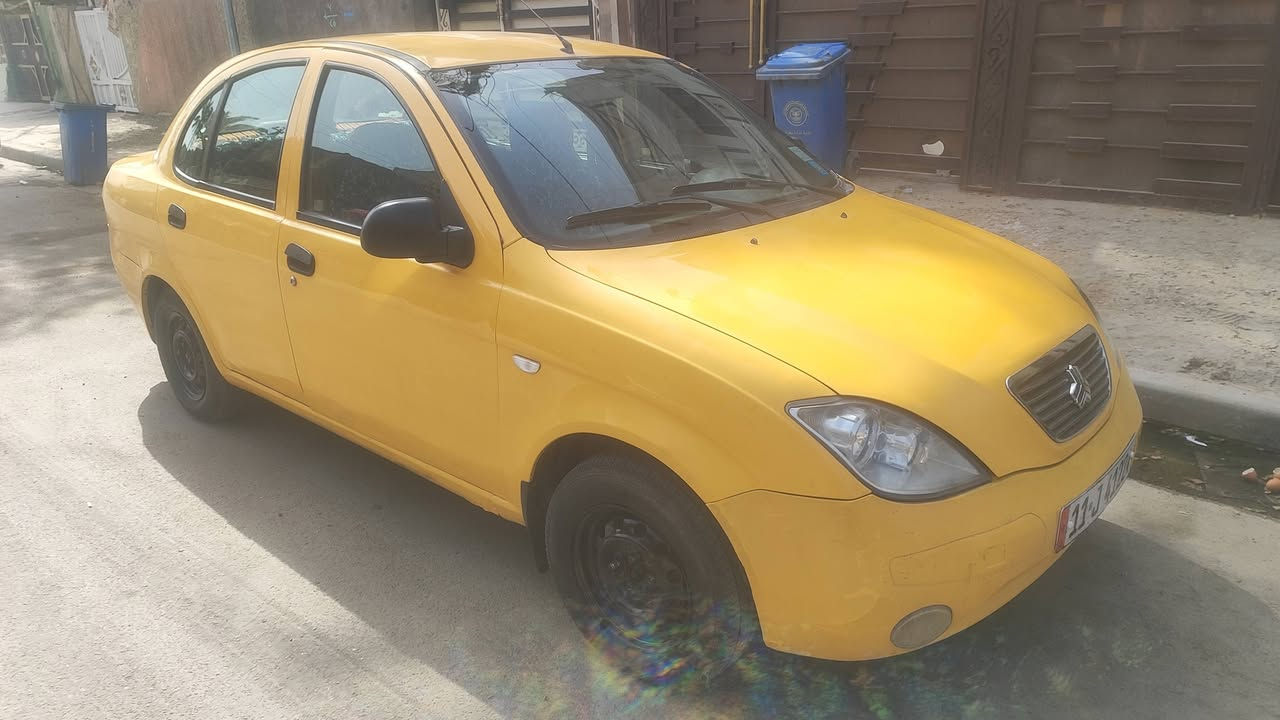 السلام عليكم
طيبه موديل 2015
 مكينة وكير محور كورلا ياباني
 كشر نظيف
 صدر نظيف
تخم تاير جديد 
تراية حلو 
.هيئه عليها سنه 
غرامات امصفره
 سنويه نهاية 2028 
بيها طخه بالجاملغ الخلفي جهت السائق
 شواصيها مال شركه 
رقم دولي 
سعرة 35$ وبيها مجال 
العنوان بغداد 
الرقم ***********
