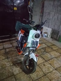 دراجه شحن • ٥ بطاريات • معدل ٨٠