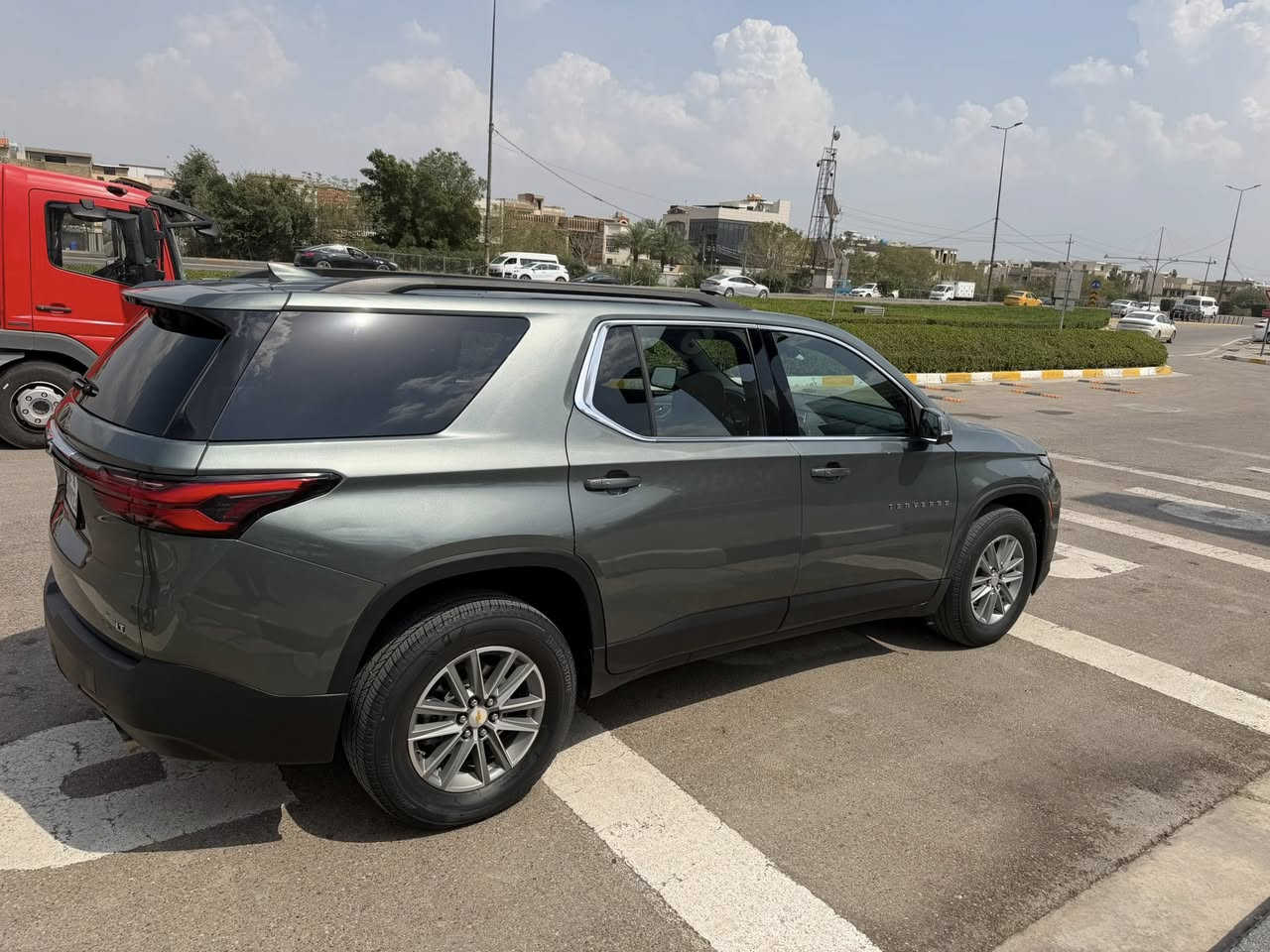 شوفرليت ترافرس 2023
•المواصفات :
المحرك: 3.6L (ستة سلندر) بقدرة 310 حصان
عداد 42 الف
بصمات عدد 4 للأبواب مع بصمة جنطة وبصمة تشغيل وتشغيل عن بعد
حساسات الانحراف عن المسار
مانع اصطدام
حساسات خلفية
حساسات ورادارات الاجتياز الجانبية (نقاط عمياء) 
كامرة خلفية دوارة مع الستيرن
شاشة الدشبول كبيرة سلايد
قاصة داخلية خلف الشاشة
 منافذ USB في جميع مقاعد الركاب
كشنات السيارة مخمل اسود اصل
تدفئة لكشنات المقدمة
تحكم فول كهرباء لكرسي السائق
السيارة بنظام تبريد 3 قطع
شاحن لاسلكي
تحكم ستيرن جهتين بلوتوث وحاكية وكروس سرعة وتحكم صوت 
السيارة 7 راكب جديدة وبوضع الشركة.
مكان السيارة بغداد 
*********** 
*********** واتس
السعر 25الف ونص
