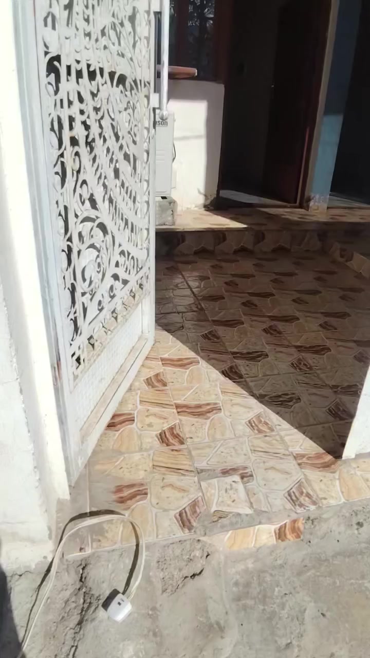 السلام عليكم
بيت الايجار قرب المجسر مجاور المرموقه ٧نيسان الاستفسار على رقم ***********
