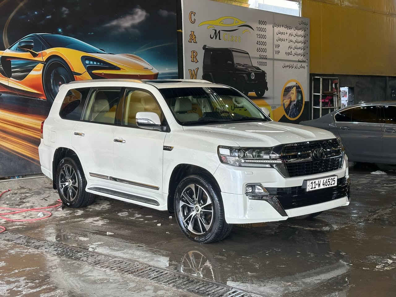 لاندكروز Gxr
2018 وايت اديشن SAS
دبل ماوس فتحه اشاره لكزس شحن لاسلكي مكينه v6 
ماشيه 87 الف كيلو 
بيها فقط بارد صغير بالجاملغ الامامي اليمنه جوه الباقي لا صبغ لا حادث لا ضربه مكانها بغداد
رقم بغداد الجديد باسمي 
.
528$
.
***********
