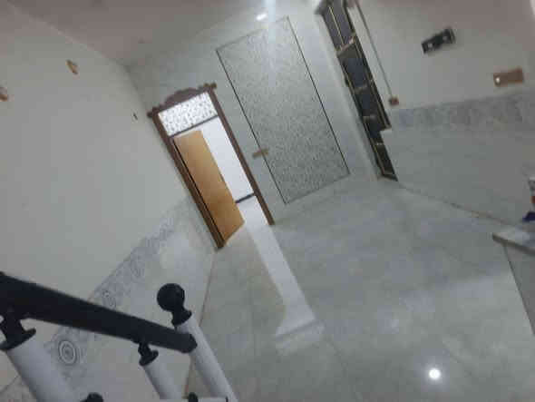 دار للا ايجار 🔥دار للايجار 🔥
في حي النداء مساحه 100
موقع مميز جدا جدا مقابل الاميرات 
 حديث لبيت نضافه فول يحتوي
علئ ٣ سبالت ماطور مي صخان 
. سعر ليجار 250 كل شهر بشهره
***********⭐️
