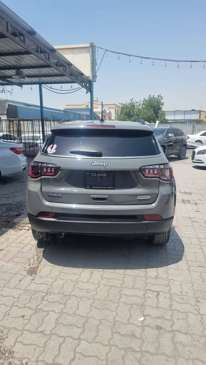 جيب كومباس
موديل 2023

حره بسمي تترقم جميع المحافظات

تبديل جاملخ وبنيد تصليح درجى أولى

وبيهه خبط بالمكينه صار مي ودهن لو براد دهن لو كازكيت  ابيع كوم حديد مكينه فقط اصوليات ,,

السياره شغاله وجاهزه بس هاي الحاله بيهه

السعر 107 ورقه قفل قفل قفل 

السياره بالعماره

***********
