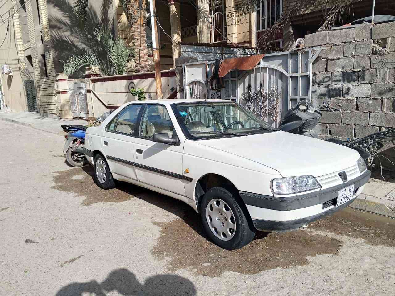 السلام عليكم 
GLx
2010
مكفوله عده طختين 
سياره،كامله مكمله 
مكاني دوره حي،الصحه 
السعر خاص وبخدمتك 
***********
