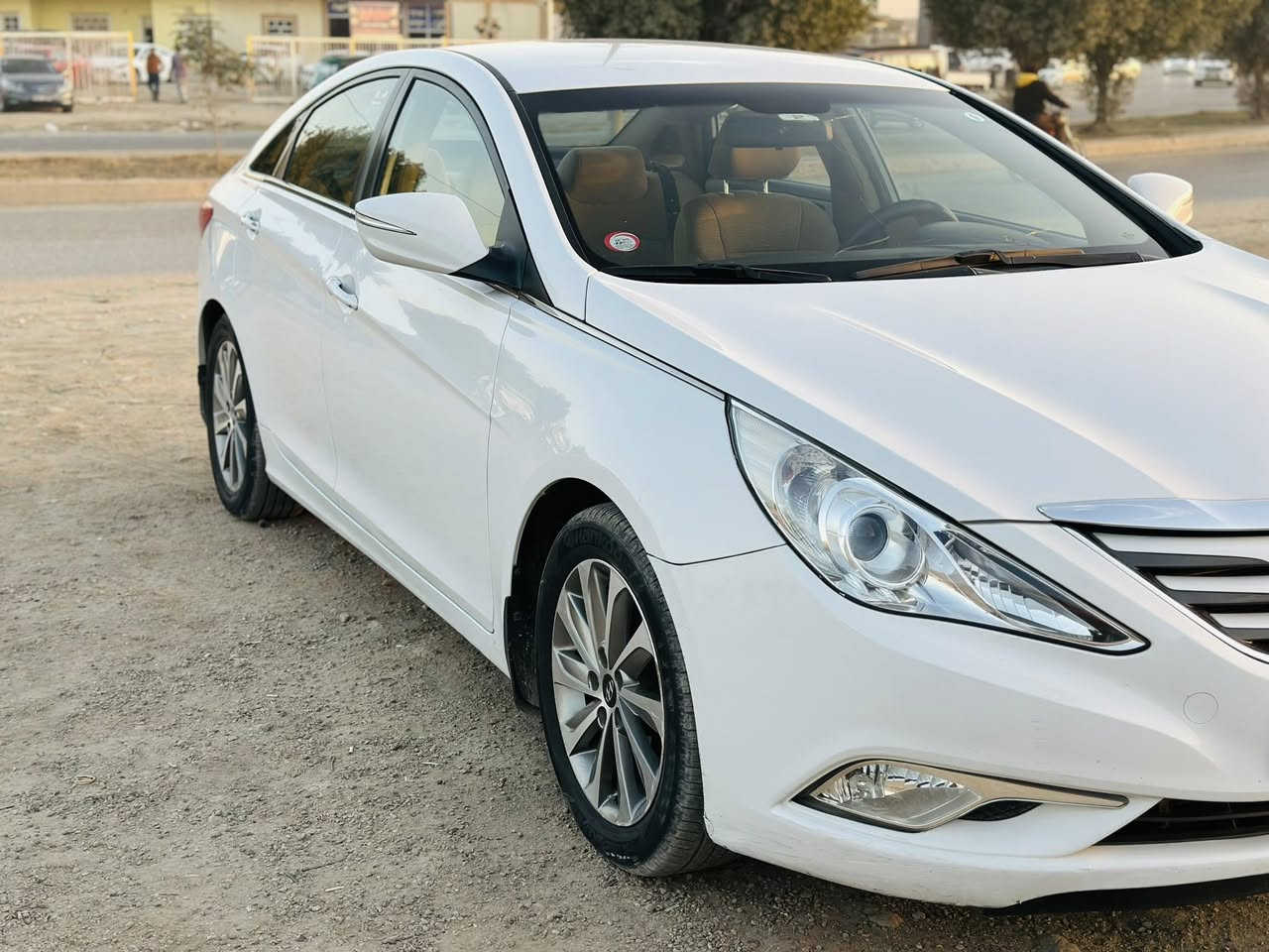 13 خليجي شكل 14 رقم بغداد انكليزي باسمي
سعر 145 بيها مجال بسيط بعد الفحص والمعاينة 
سونار مرفق
سيارة كلش جديدة 
ماشية 138 حقيقي 
مكفولة عدا بارد بسيط موضح بالسونار
العنوان بابل 
***********
