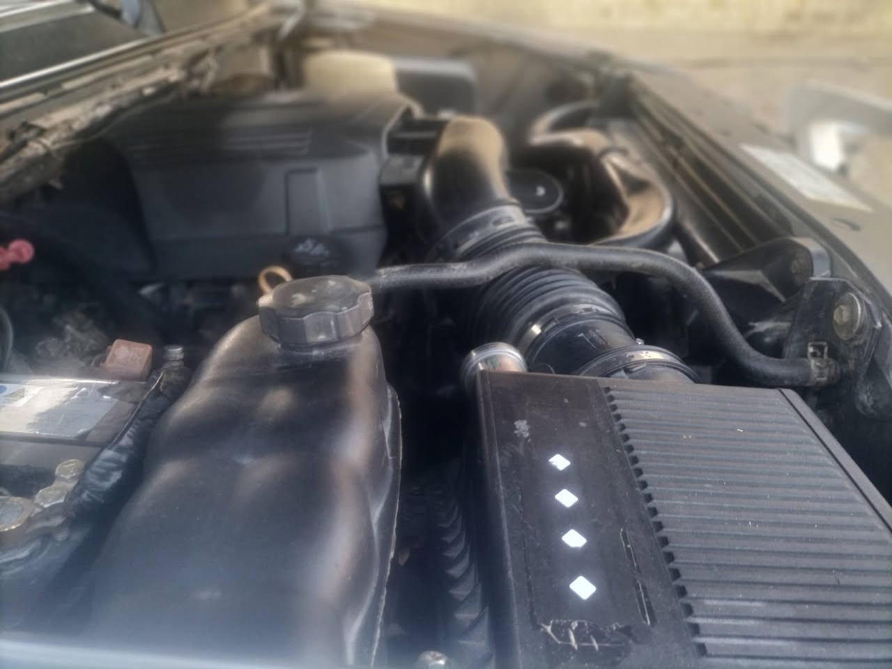 سياره يوكن موديل 7 خليجي بسمي جاهزه مكينه كير كهربائيّ تبريد مكينه 6100 كير الف اكسن طايف  طبله سياره حلوة وكاعده صار اكثر من 4 سنوات ماتشتغل ع خطه رقم مثنى خطه حله بغداد وحالين سياره بل ناصريه مامحول خطه  ملاحضه اخواني سياره كلشي بيه مبدل من مكينه كير قاعدة فيوز ضفيره يعني ماتخسر عليه الف للعلم سياره بيه جاملق مامي مبدل بدون شاصي تمام     ***********.              سعر 165.
