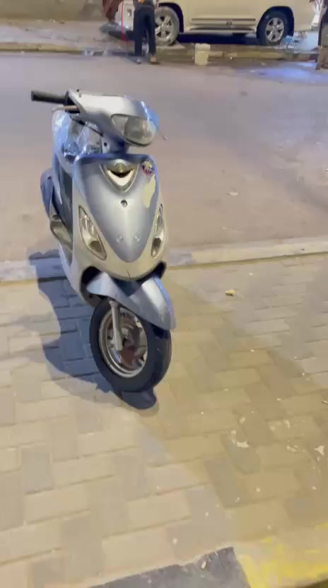 سلام عليكم دراجة ماكس قجمة مال رمبة سالهة شهر من طالعة من الرمبة دراجة ما مفتوحة ولا تنقيص ولا اي شيء دراجة كاملة تجي شغل وتروح بكاني بصرة السعر 850 وبيهة مجال ***********
