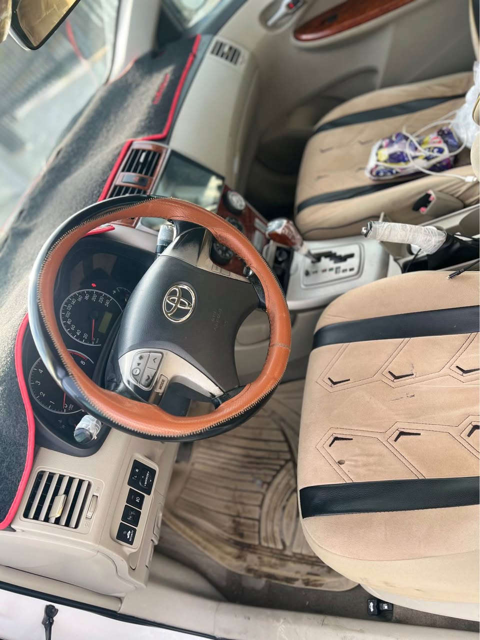 ***********
TOYOTA COROLLA 2012
خليجي  بي سبوخ بي دحم
مكينه مه زن  بي عيب 
170kmروشتوه بيلادي،
جار تا جديد  بي عيب
سعر تلفون بكا
*********** اكر, نينوى
