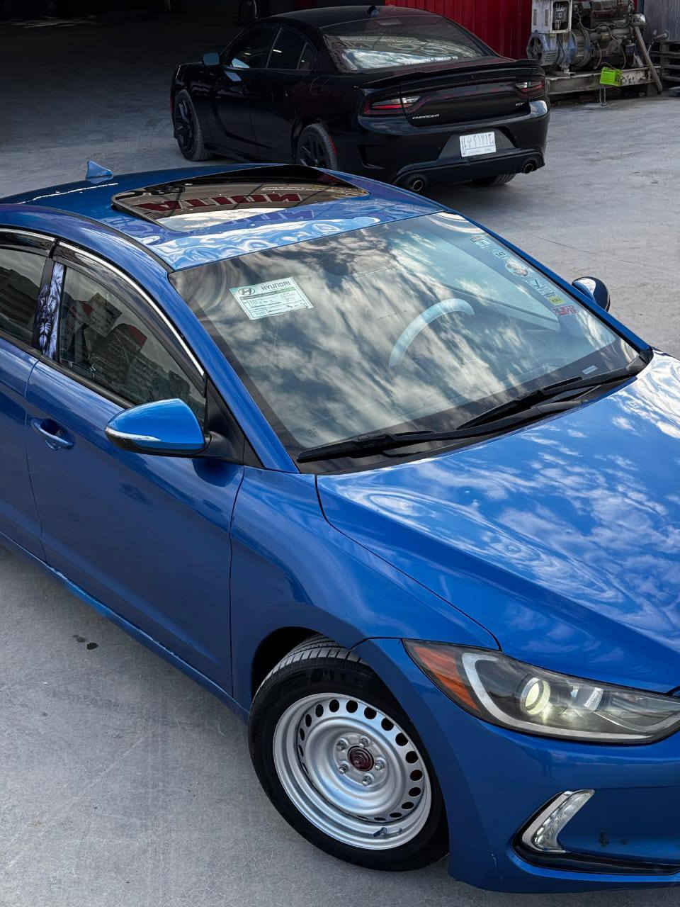 السلام عليكم
من رخصه الادمنيه 
 الانترا 2017  امريكي مكينه 2000 فول مواصفات بصمه منضومه زنون عالي ناصي  رادار كامره فتحه سقف كشنات تدفئه كشن كهربائي  سبورت للبيع او للمراوس بيها اربع قطع ابيع حزام لاتعبني ولا اتعبك شراي تصل مو شراي لاتكسر بحلال  تعال وشوف وفحص وقتنع يلا تاخذ   باقي التفاصيل اربيل الدولي22  تريد وكاله تريد مداور سنويه مجددها  2031
متواجد واتساب 
***********
