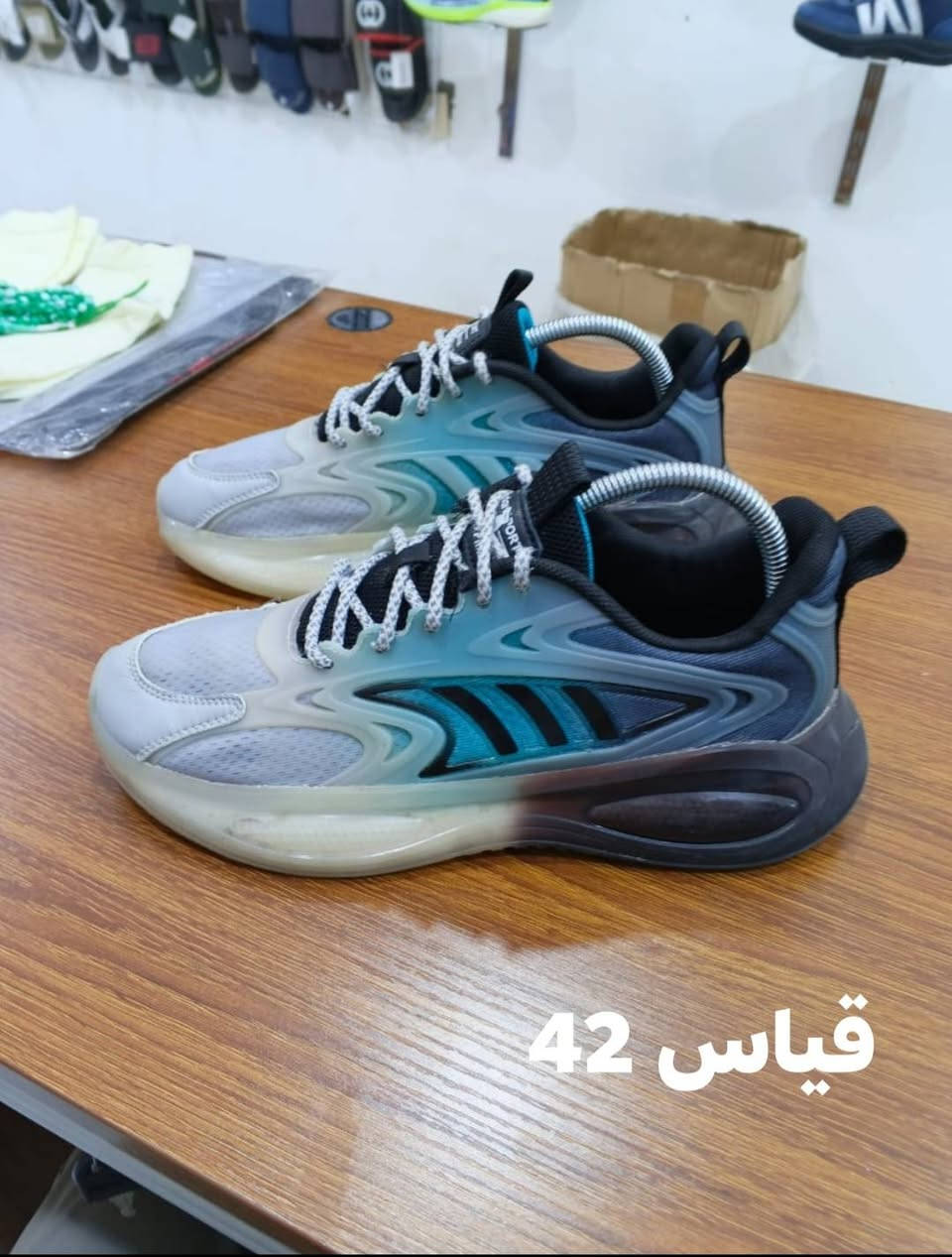 سلام عليكم احذيه باله تخفيضات
 نضافه فول القياسات عله صوره
سعر القطعه 15 مكاني ناصريه 
حي اريدو شارع مستشفى القلب 
الاتصال او مراسله عله صفحه ***********
