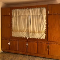 منضدة • قابلة تفاوض • تواصل خاص