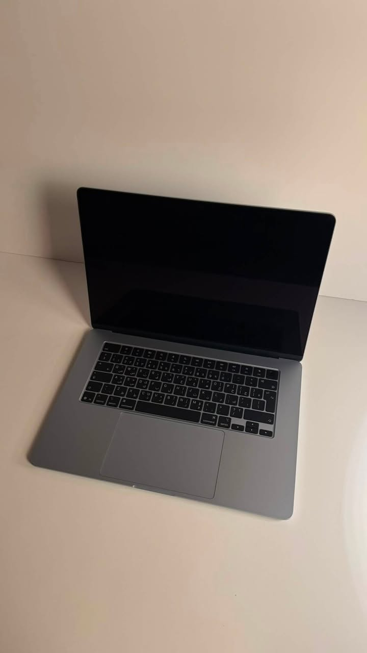 Macbook Air M4
256 GB Hard
16 GB Ram
15,3 inch
Battery 100%
Cycle 13
بعده بالضمان الجهاز عربي شرق اوسط لون سكاي بلو 
للتواصل ومعرفه السعر على الخاص او واتس
***********
