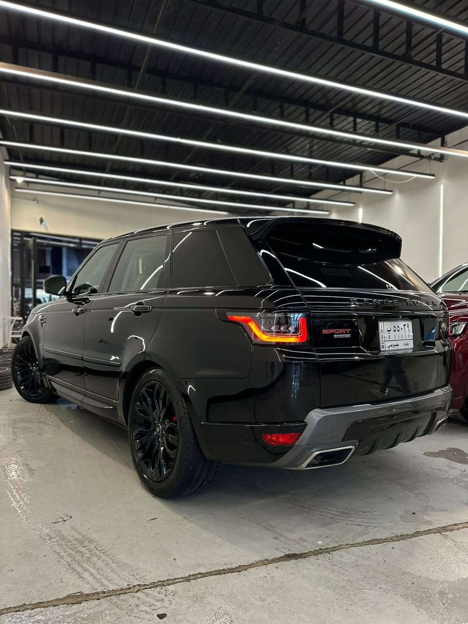 رانج روڤر
موديل ٢١ 
ماشيه ٤٥ميل. 
جاملغ خلفي فقط صبغ بدون دواخل بدون ايرباك 
فول مواصفات لل اخير
 بنوراما
 بيبان شفط 
دوس شفط  
داتشو  ٥ 
كامرات توقف ذاتي  
٩حساسات  
سته سلندر 
انجينيوم  كفاله عامه كير مكينه حداديه 
السياره مناقصها برغي و شكلها مرعب السياره بلحقيقه احلا من الصور 
السعر 46.5  و بي مجال
***********
