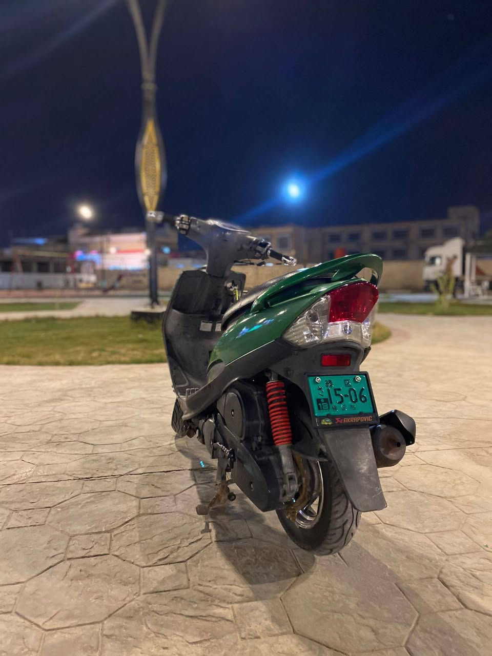 اسلام عليكم ماكس عدلة للبيع  نضيفة الدراجة بلادية كلهة ختم واحد ما مفتوحة المكينة السعر 850 وبيهة مجال قليل حك الجية العنوان البصرة ياسين اخريبط رقم الهاتف ***********
