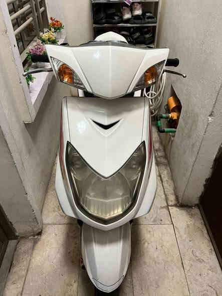 سلام عليكم سكنس للبيع دراجه رمبه جديده بل جيس تجي تأخذها من البيت تترحملي عليها دراجه مكينه بجيس دراجه نقص برغي ما بيها دراجه فول فول صلوات علا محمد أوراقها كاملة مكينه بلاديه سعرها 1400 رقمي واتساب  عنواني الكاضمية + الحريه ***********
