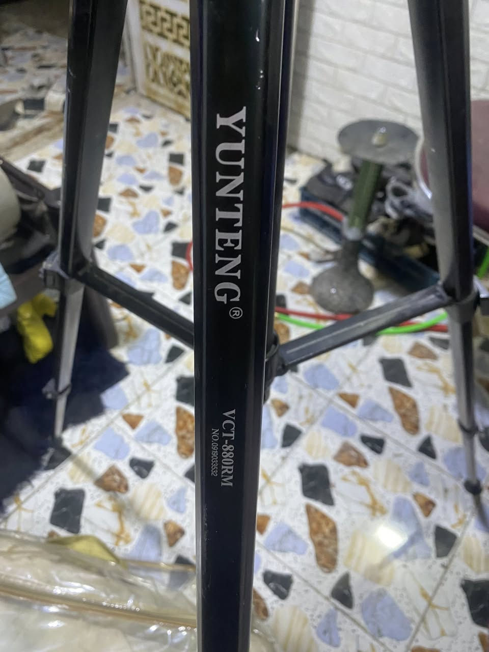 سلام عليكم 
استاند كامره للبيع
قيم واخذ
مكاني الامين ثانيه 
***********
