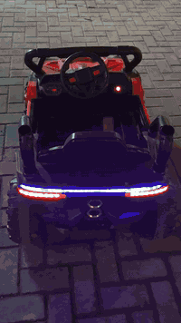 سلام عليكم سياره اطفال شحن شرط الشغل شوف العين شحن خير من الله يكفي يومين شاحنته موجودة سعره 100 للتواصل ***********
