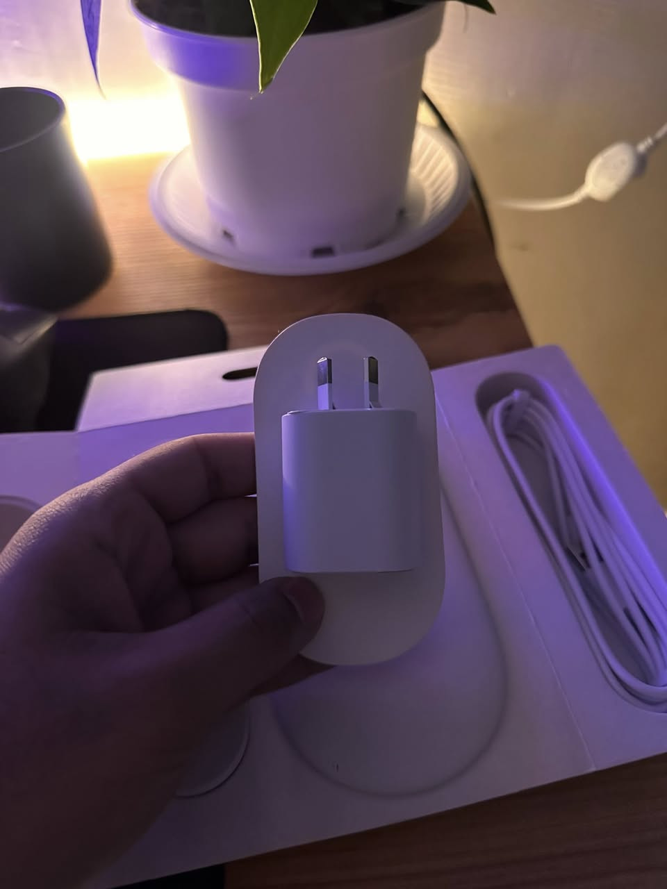 السلام عليكم
Google TV 32GB
استخدام اسبوع واحد، اشتريته ب١٨٠ ورايدة ب١٥٠

بيع او مراوس بـ Apple TV
*********** - بغداد
